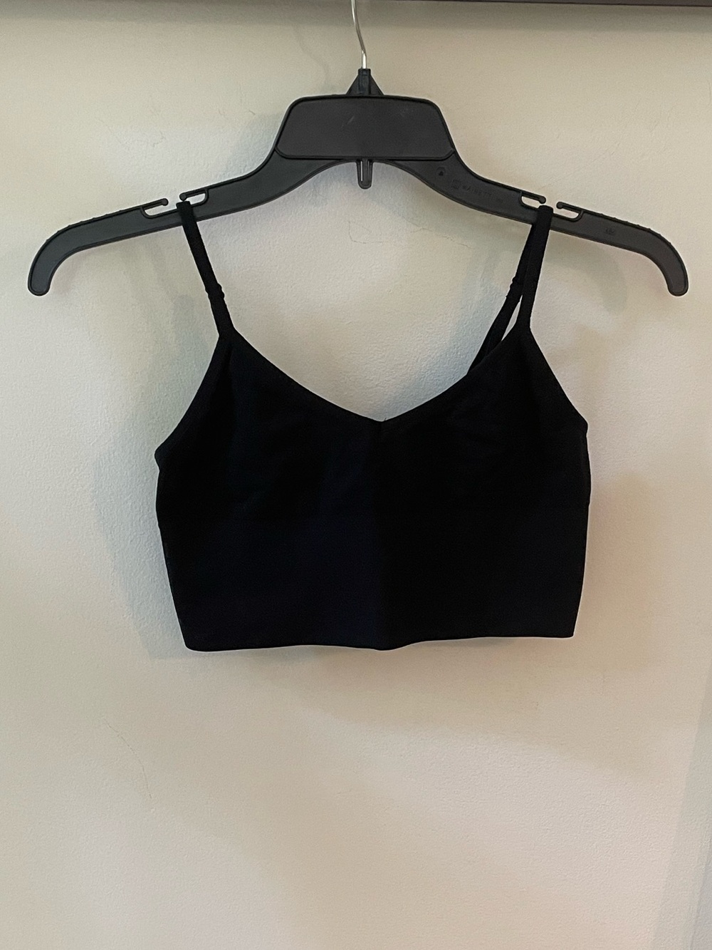 Forever 21 | Black Crop V-neck Seamless Bralette with Adjustable Straps